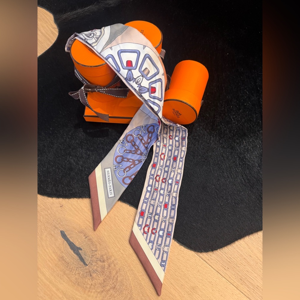 Hermès Paris Silk Twilly